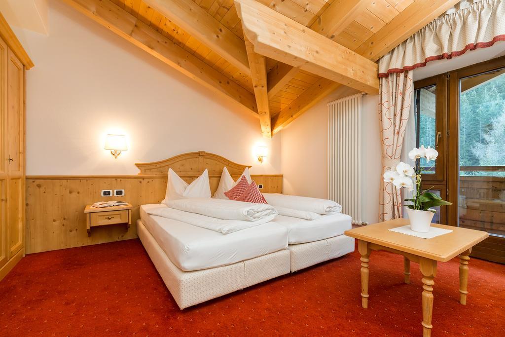 Hotel Bel Sit Corvara In Badia Exterior foto