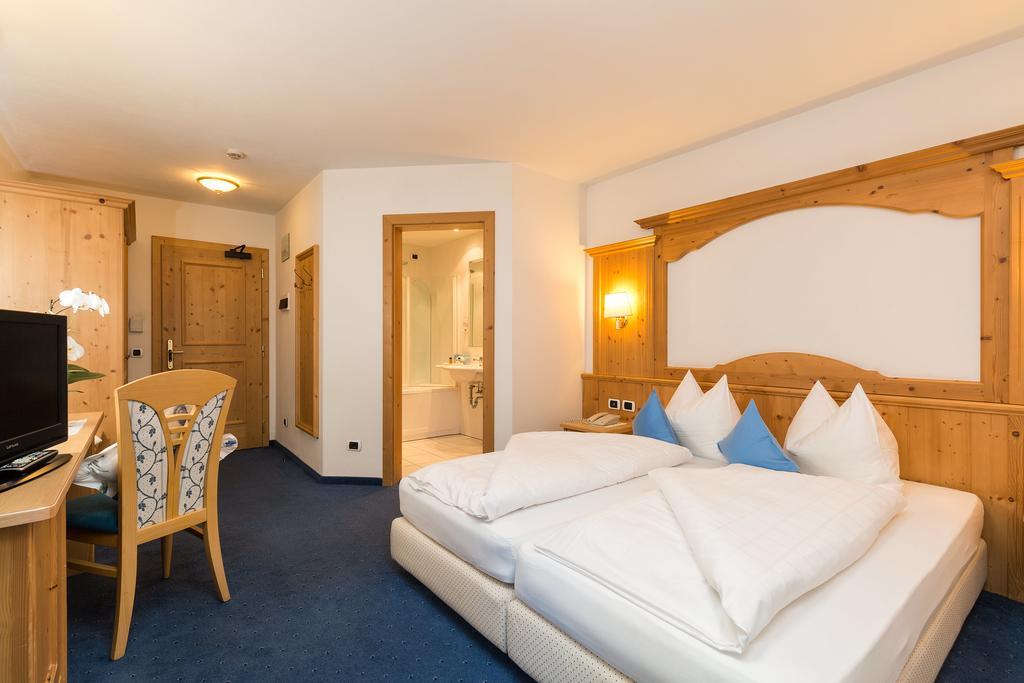 Hotel Bel Sit Corvara In Badia Exterior foto