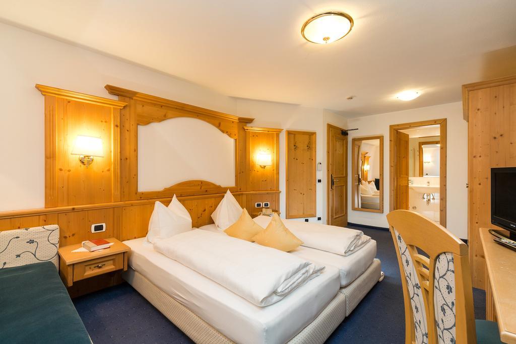 Hotel Bel Sit Corvara In Badia Exterior foto