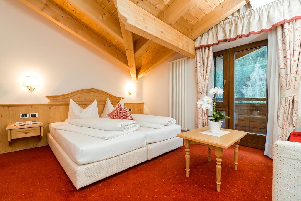 Hotel Bel Sit Corvara In Badia Exterior foto