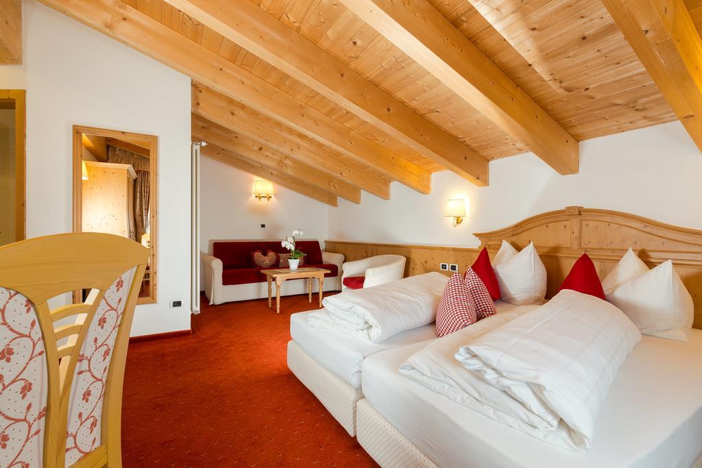 Hotel Bel Sit Corvara In Badia Exterior foto